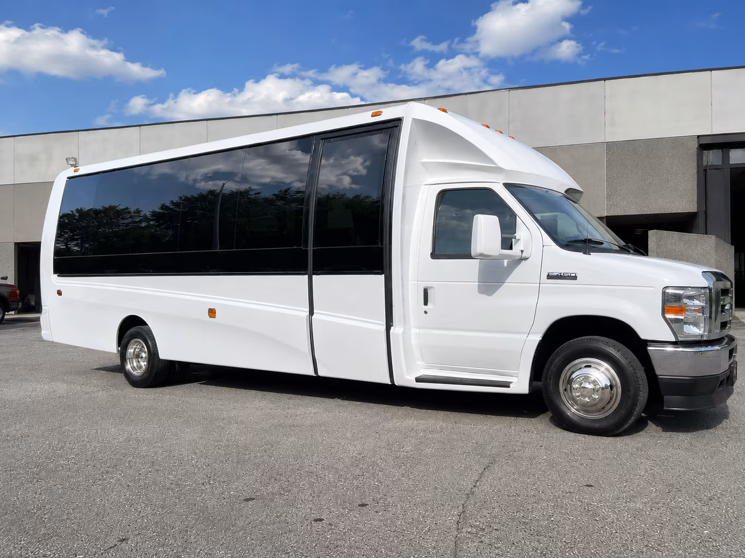 a day trip to lakeridge winery is easy when you have the right bus