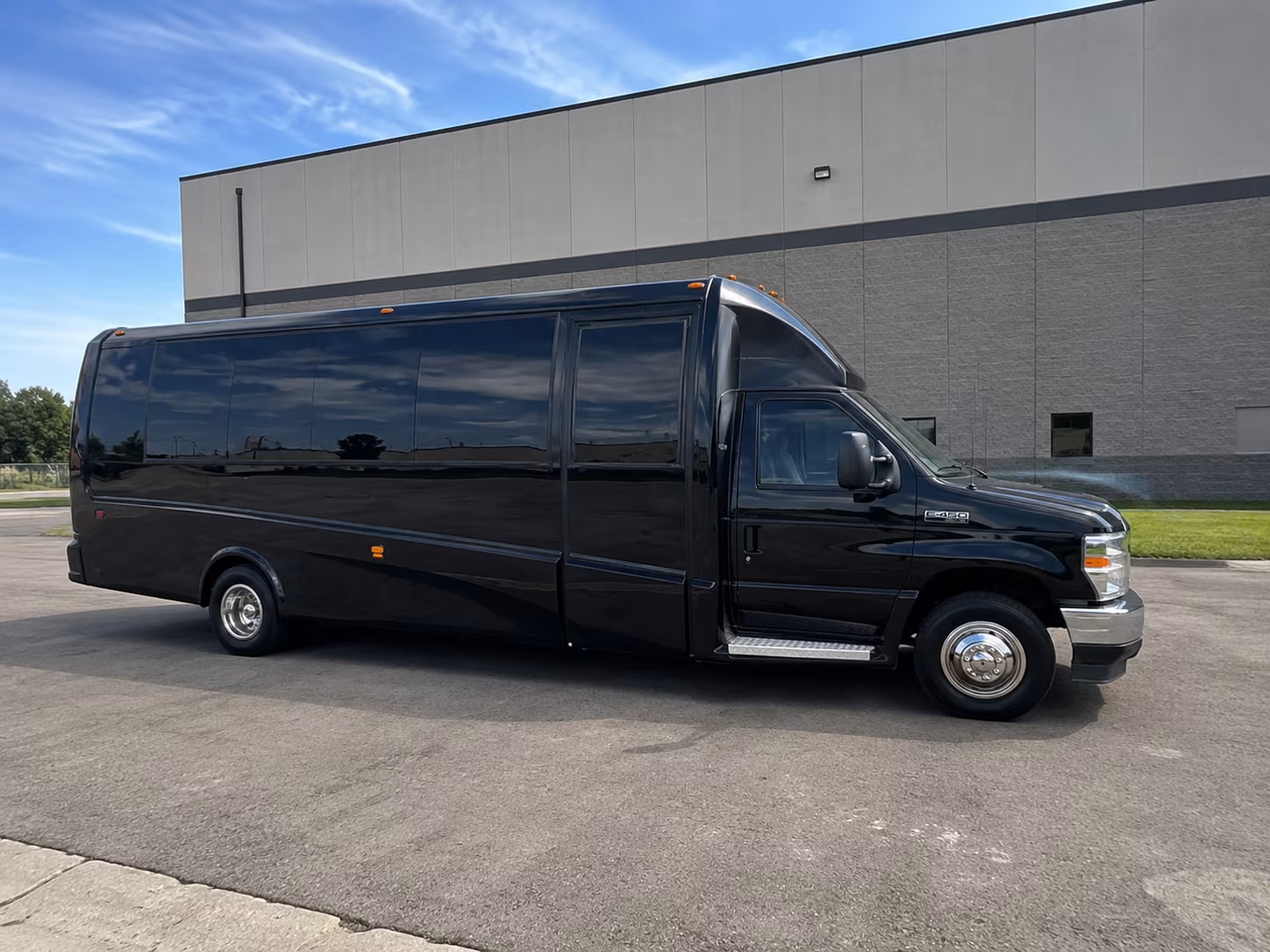 hollywood employee transportation for every shift