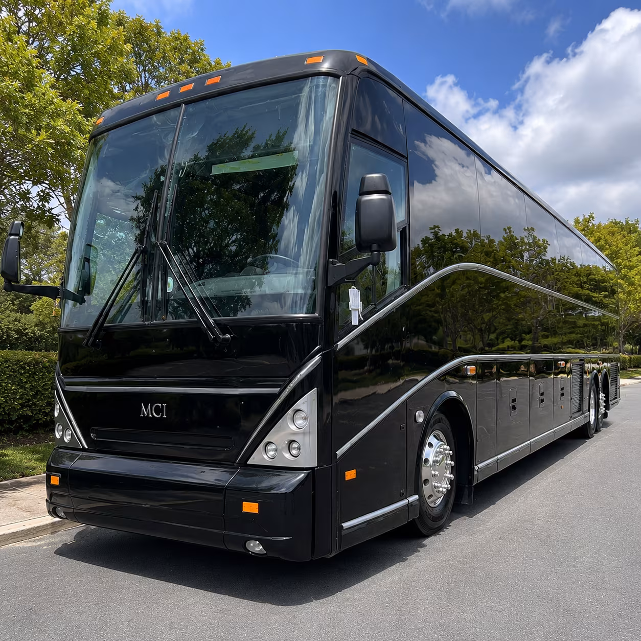 hollywood short and long term charter bus services for hollywood businesses