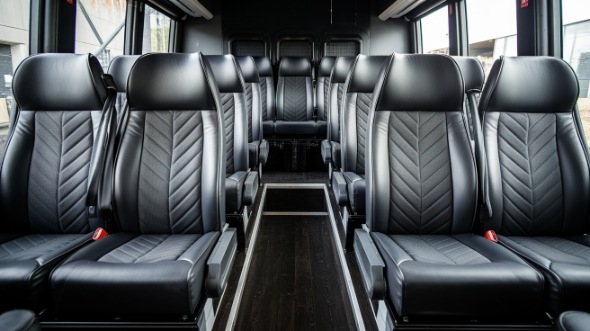 15 passenger minibus rental boca raton